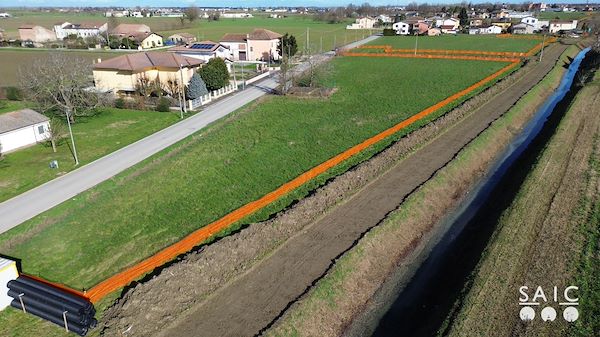 Pista ciclopedonale San Colombano nel comune Riva di Suzzara in provincia di Mantova
