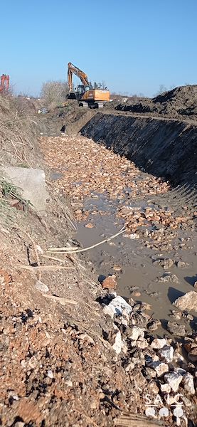 Pista ciclopedonale San Colombano nel comune Riva di Suzzara in provincia di Mantova
