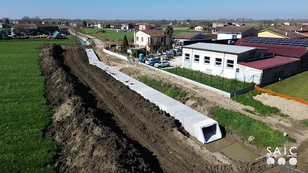 Pista ciclopedonale San Colombano nel comune Riva di Suzzara in provincia di Mantova