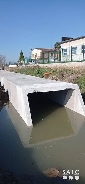 Pista ciclopedonale San Colombano nel comune Riva di Suzzara in provincia di Mantova