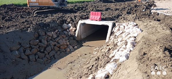 Pista ciclopedonale San Colombano nel comune Riva di Suzzara in provincia di Mantova